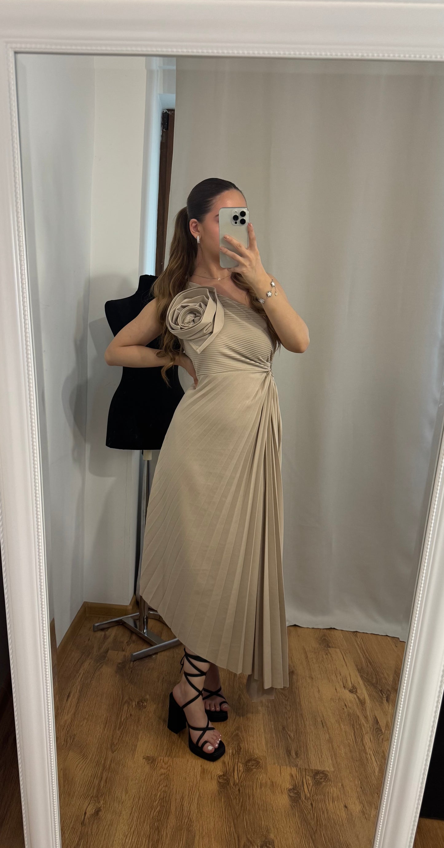ROCHIE ALMA BEJ