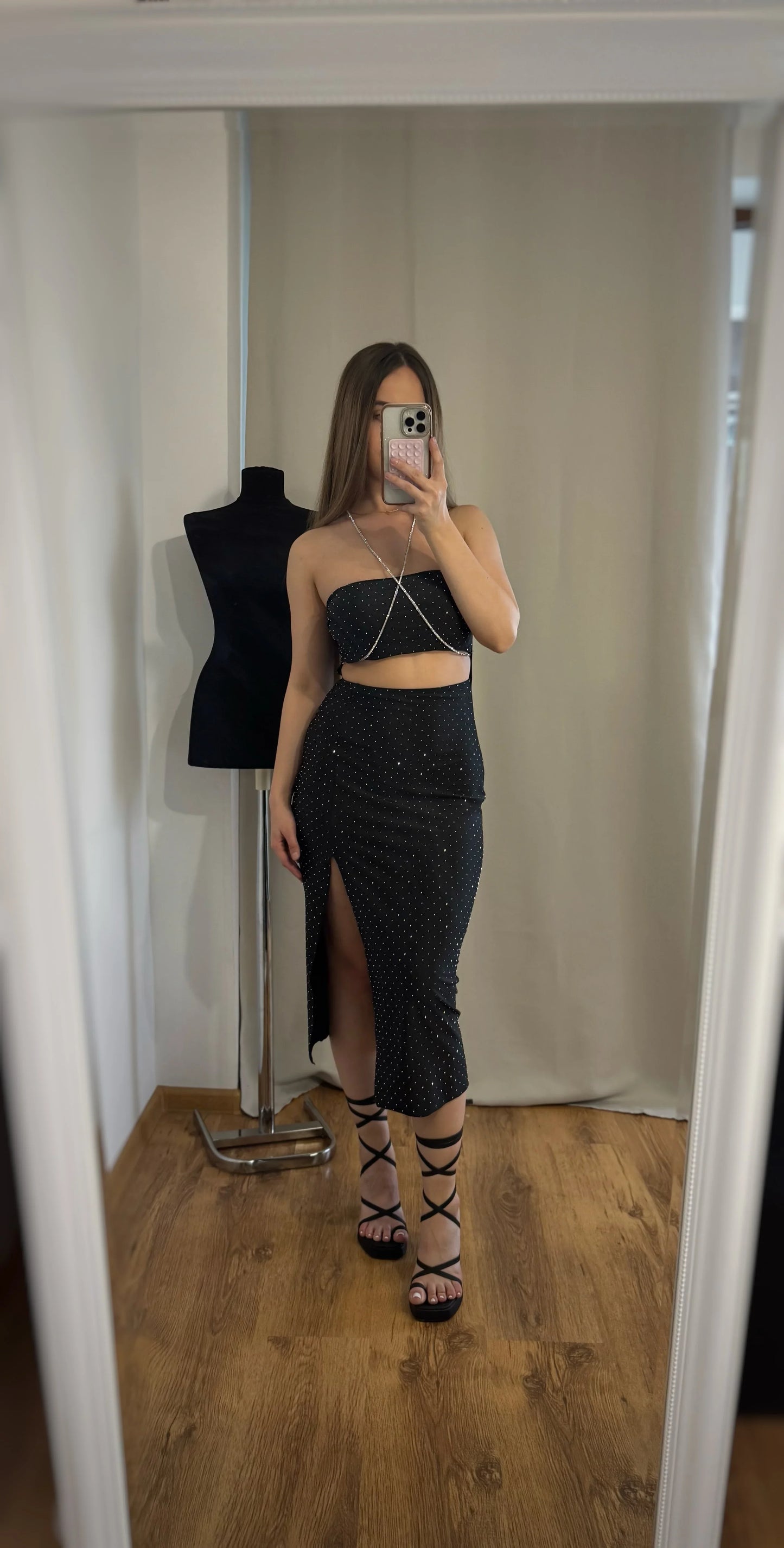 ROCHIE ALEXA BLACK