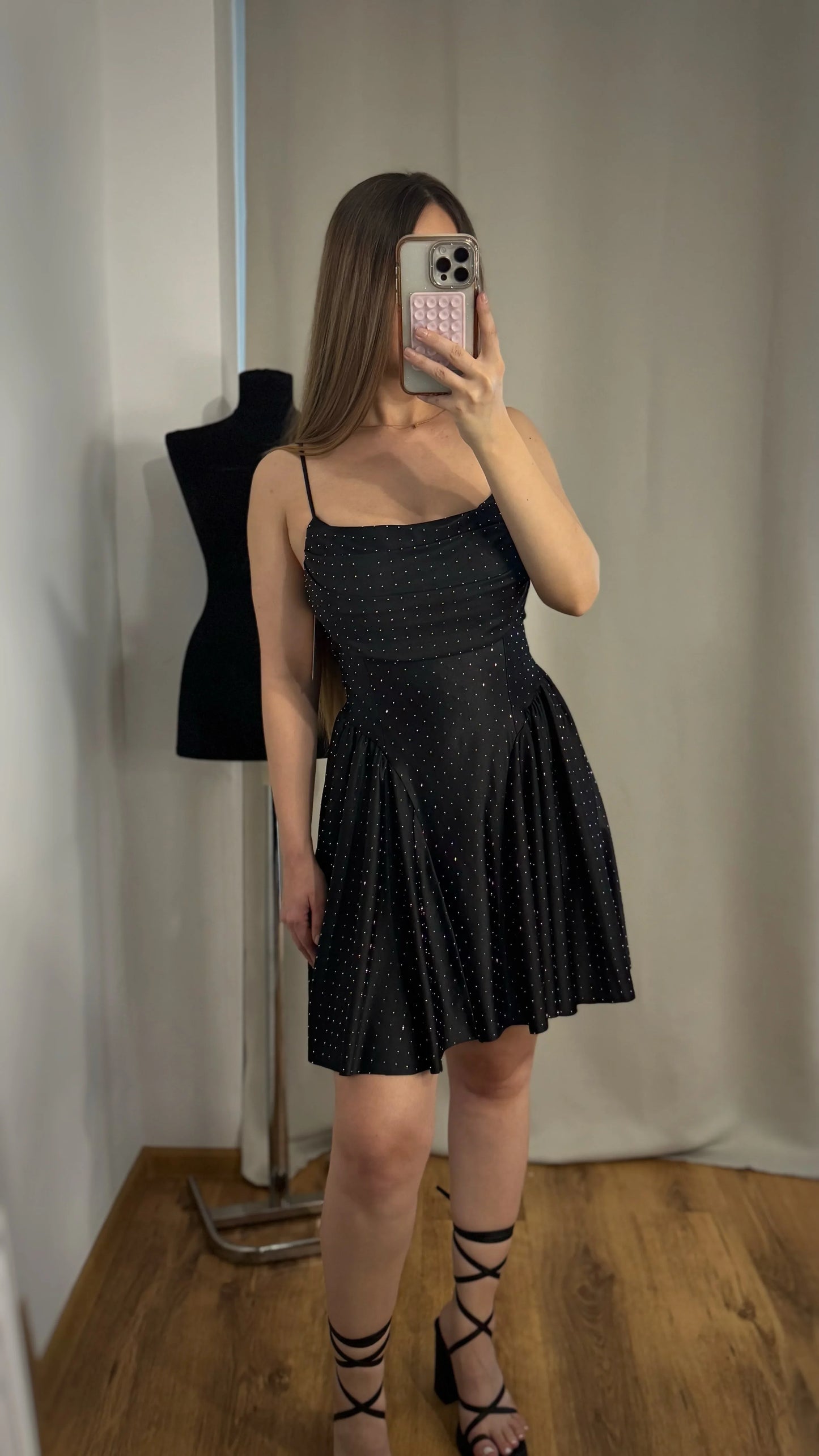ROCHIE RAPHAELA
