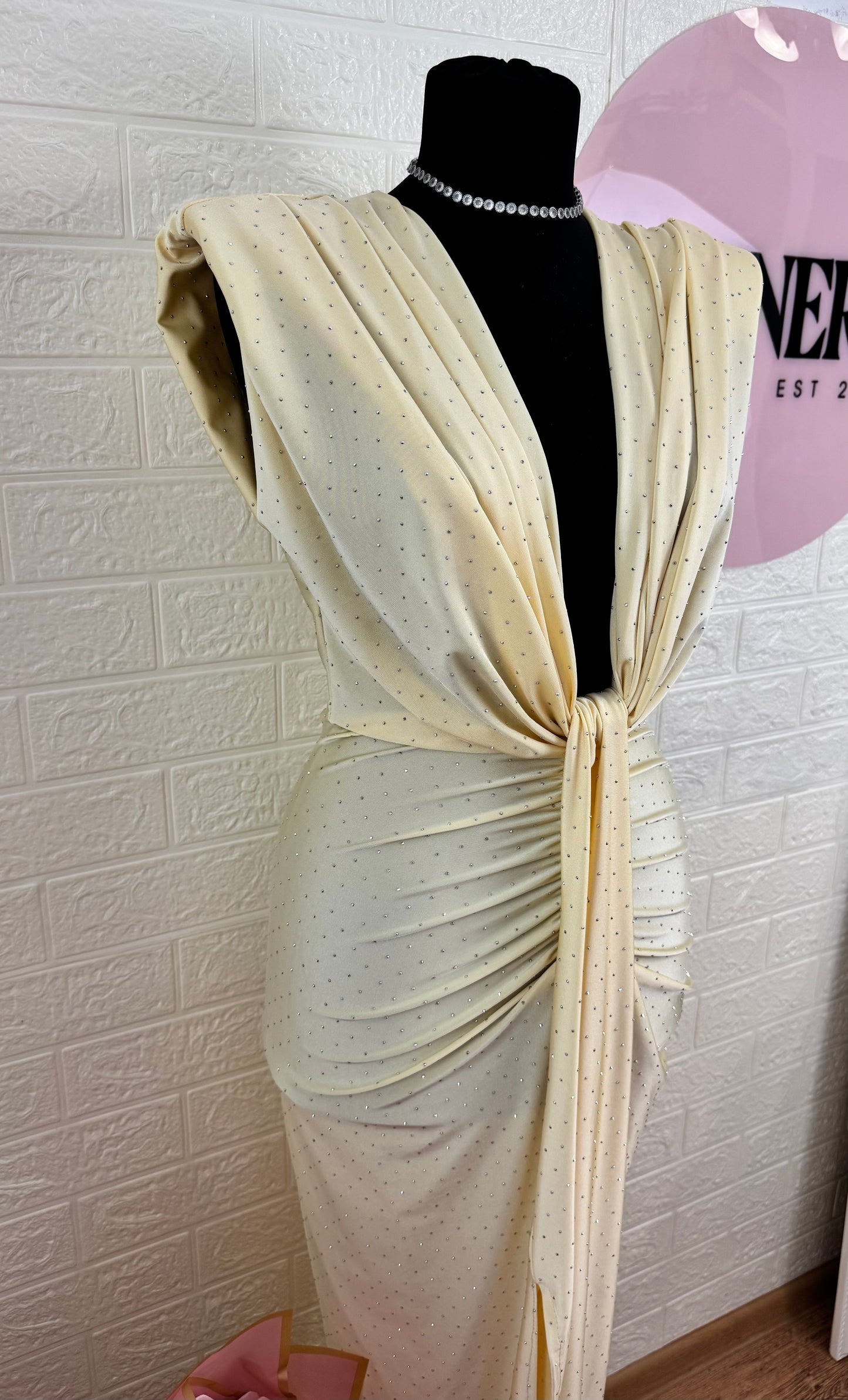 ROCHIE ATENA YELLOW