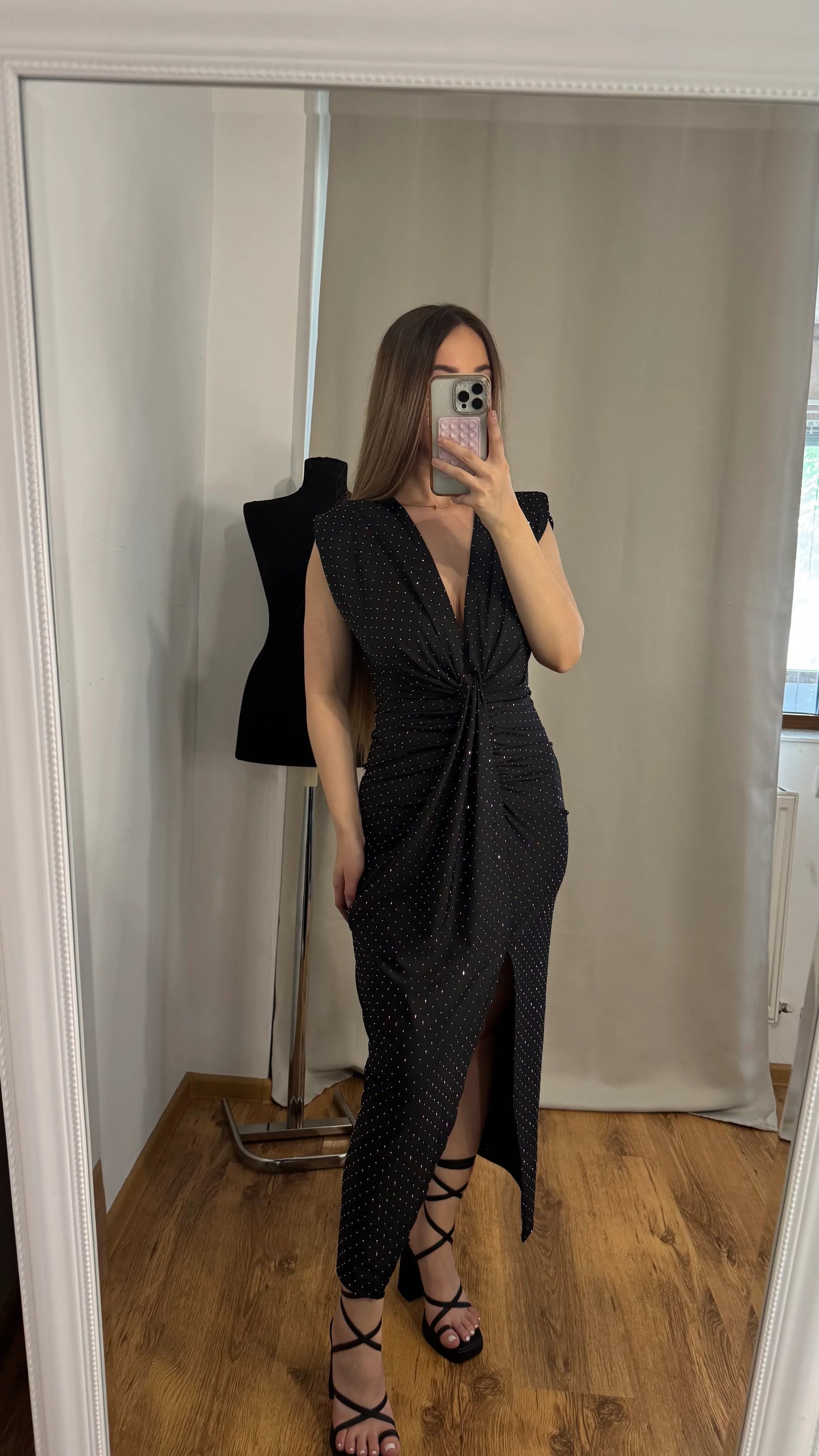 ROCHIE ATENA BLACK