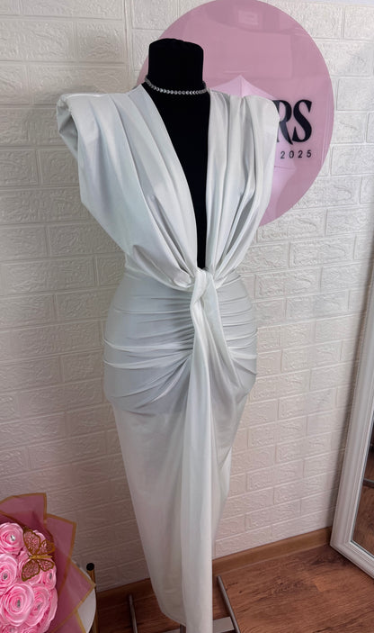 ROCHIE LARA WHITE