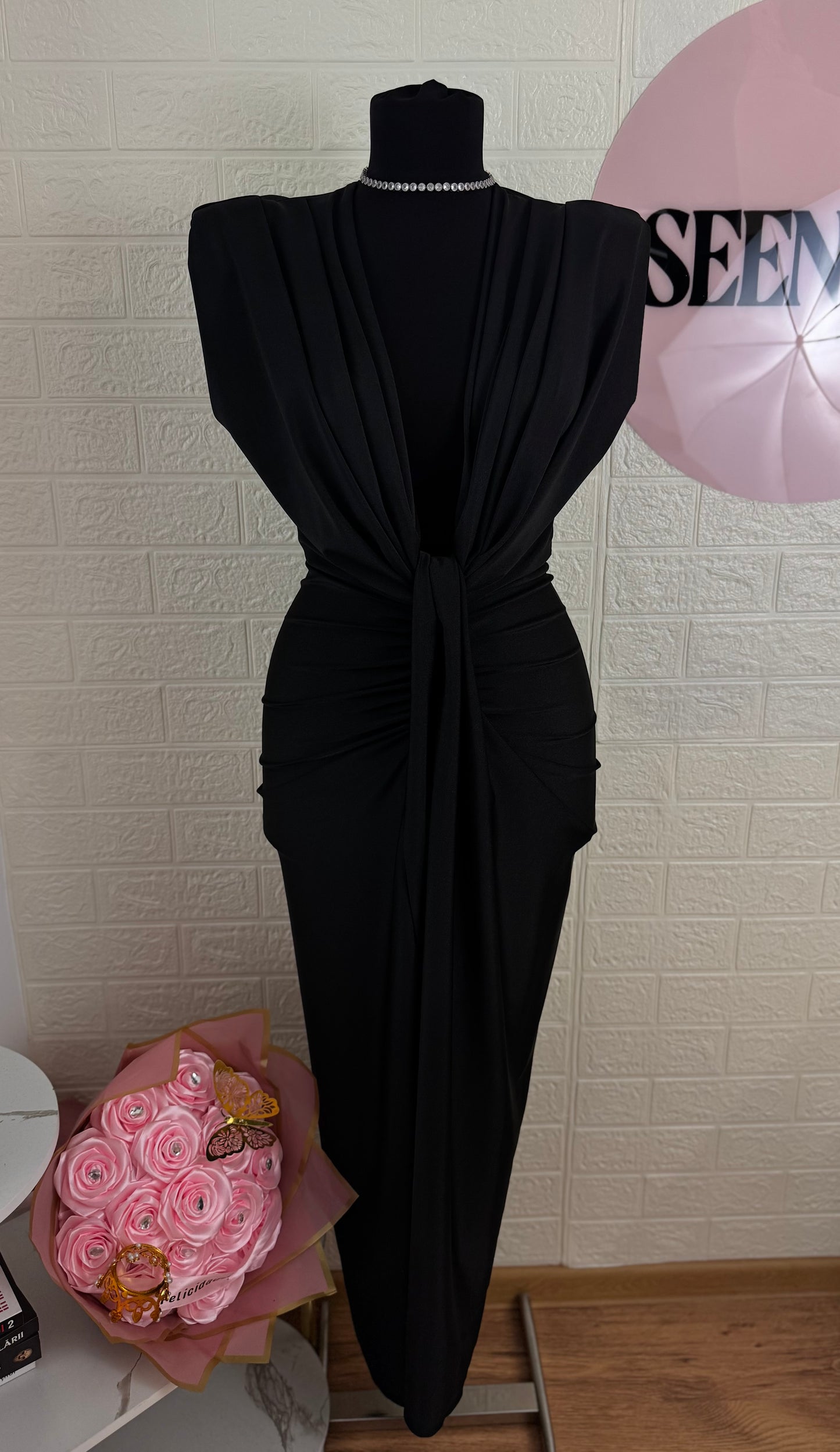 ROCHIE LARA BLACK