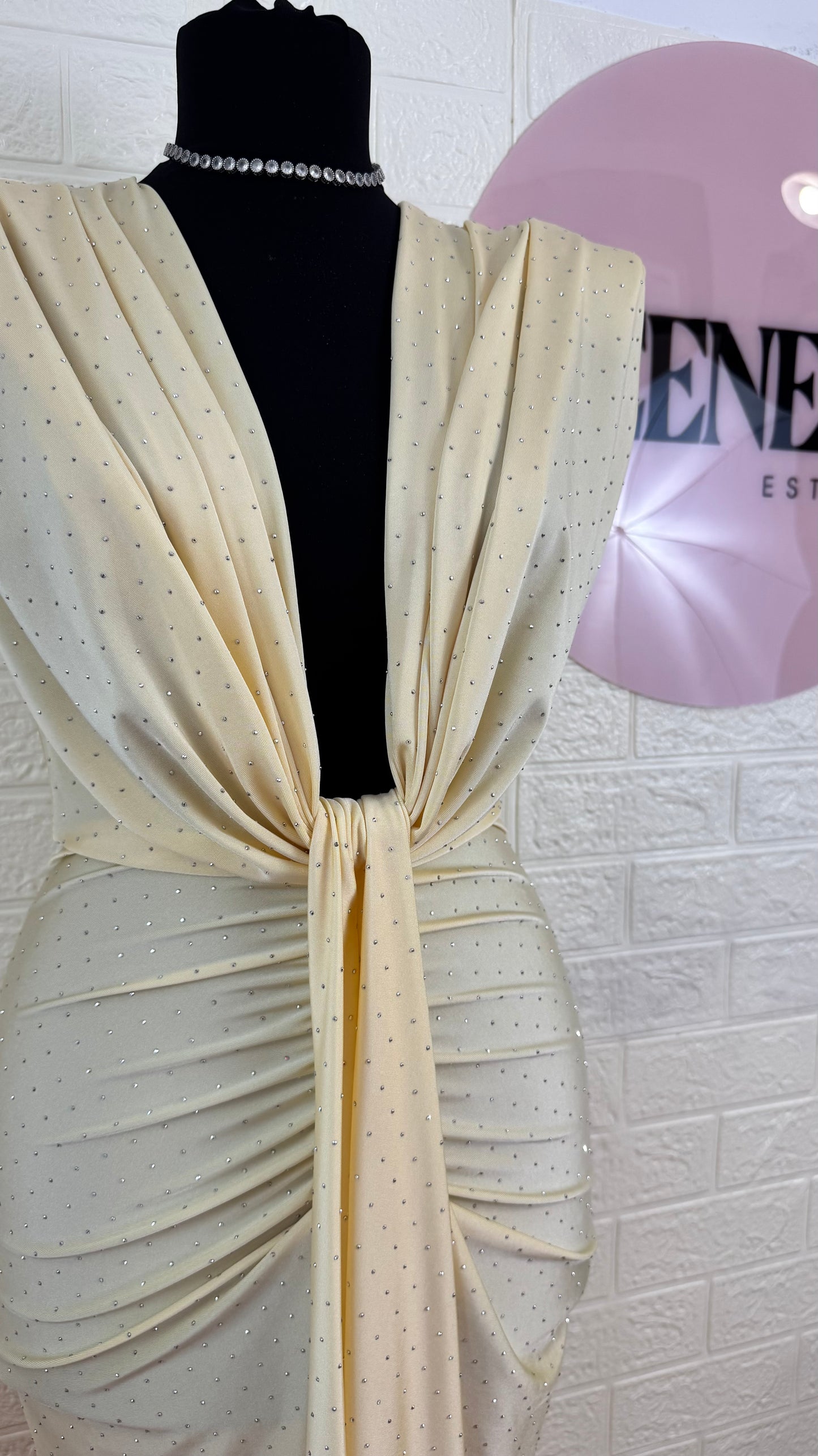 ROCHIE ATENA YELLOW