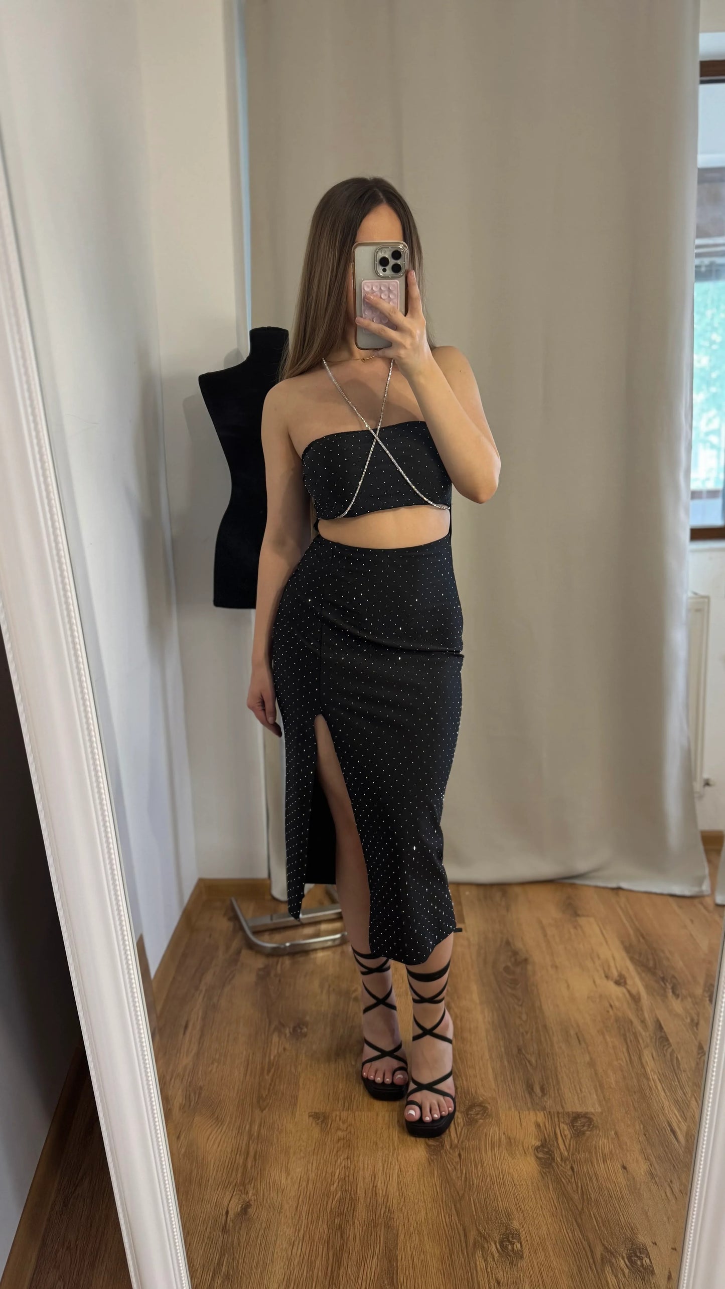 ROCHIE ALEXA BLACK