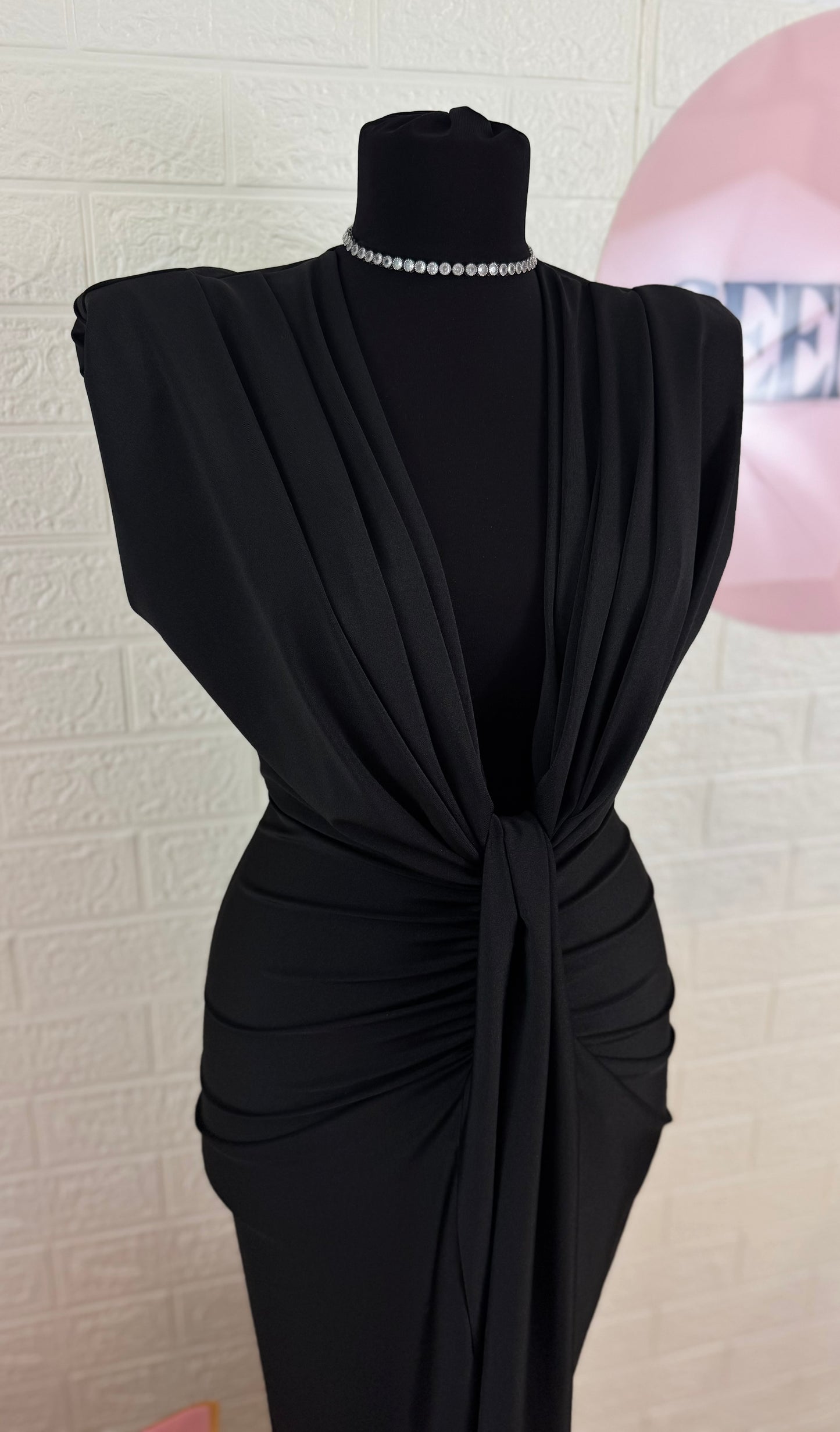 ROCHIE LARA BLACK