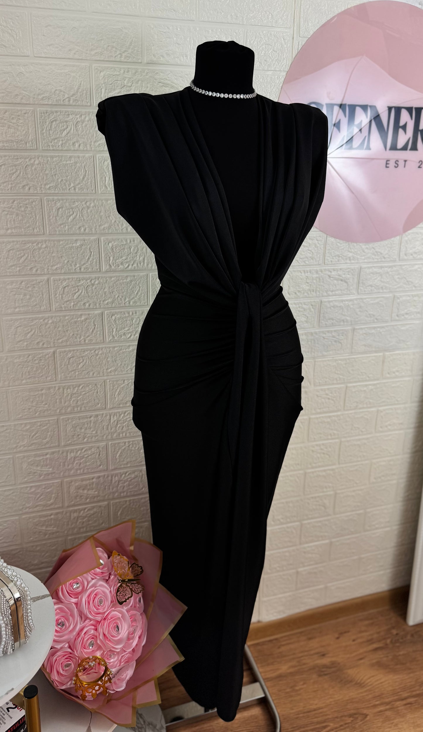ROCHIE LARA BLACK